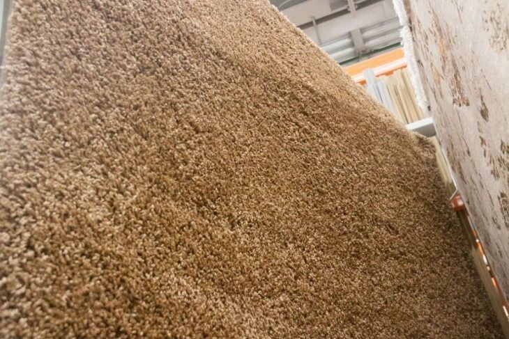 Чем почистить ковер, чтобы было дешево и эффективно: ТОП-5 подручных средств