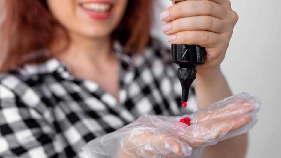 Вот почему чешется голова после окрашивания: шампунь и бальзам ни при чем