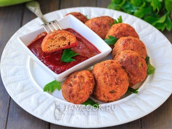 Нежные кабачковые шарики с брынзой: идеальный перекус для семейного ужина