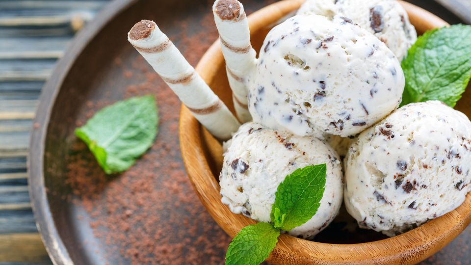 Мороженое больше не покроется льдом: гурманы хранят лакомство только так