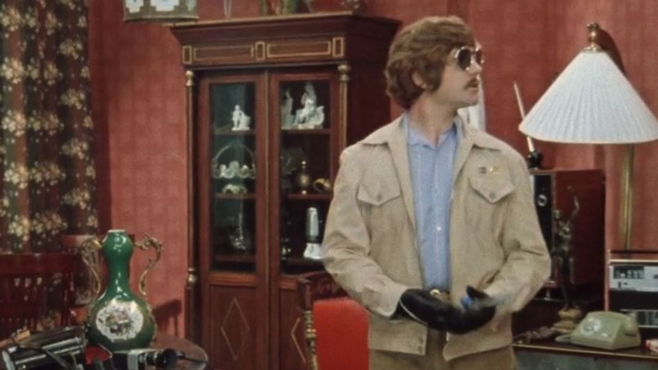 Сейчас вызывает смех: отсутствие этих вещей в квартире выдавало нищету хозяев в СССР