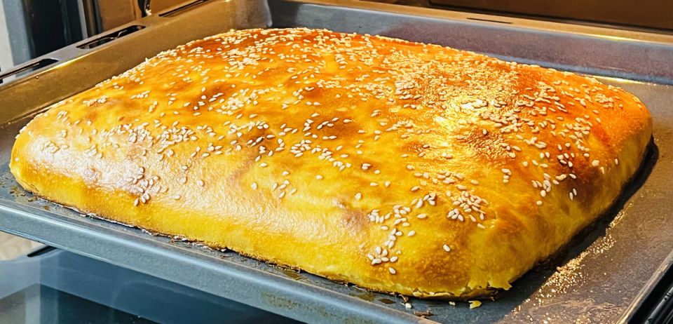 Пирог на кефире: простой и восхитительный рецепт для домашней выпечки