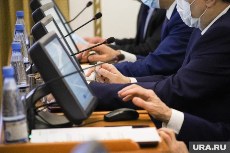 Новые законы ноября: от контролируемых сим-карт до пересчета пенсий