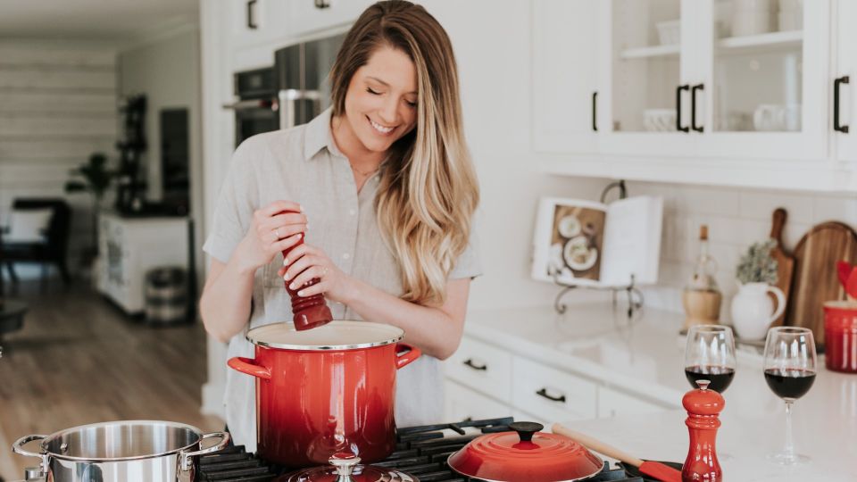 Суп больше не «убежит» из кастрюли: секрет в одном продукте