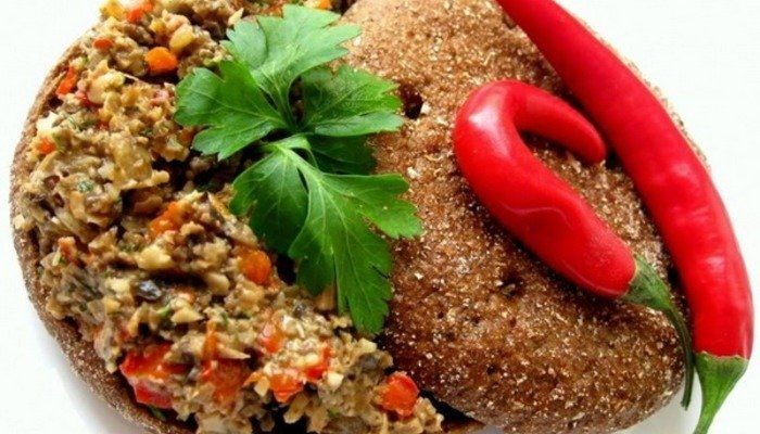 Уникальные рецепты грибной икры, которые стоит сохранить на зиму