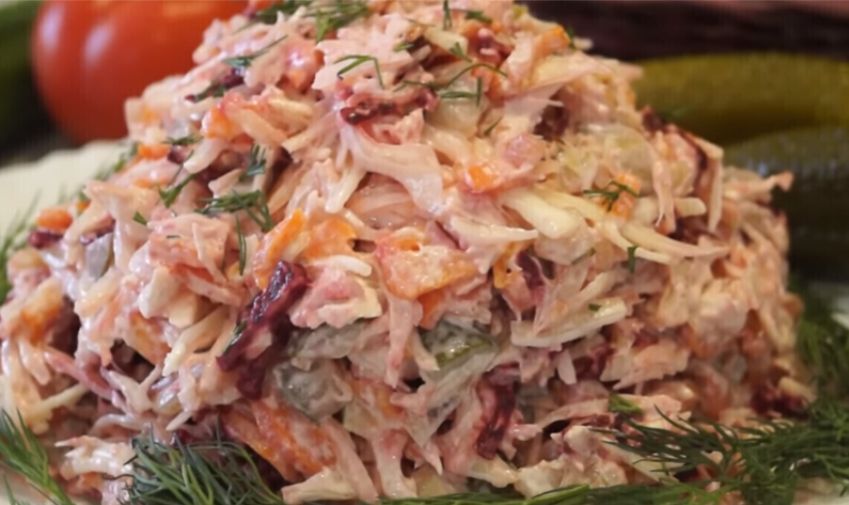 Невероятный бюджетный салат: просто, быстро и вкусно!