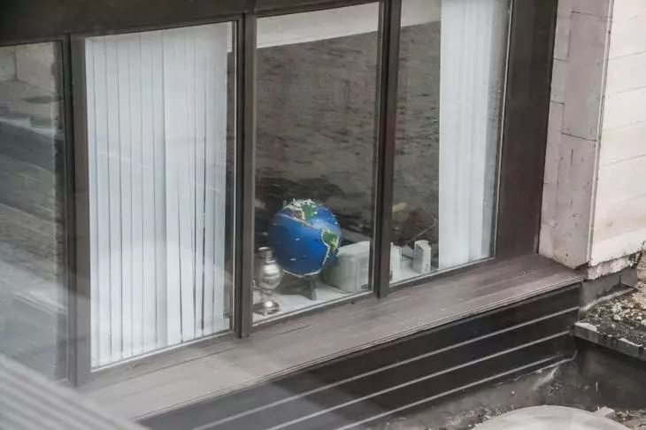 Как легко помыть окна и сделать их безупречно блестящими