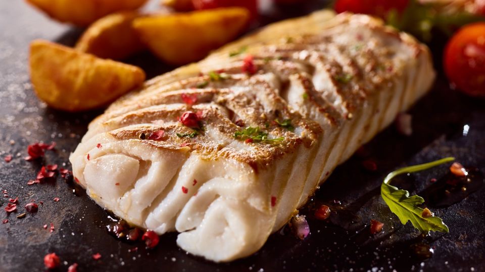 Рыба больше не развалится на сковородке: перед жаркой сделайте с филе вот что