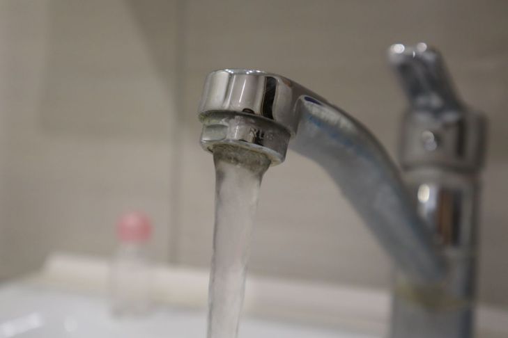 Как помыть графин, чтобы он стал чистым до самого дна: толковые средства