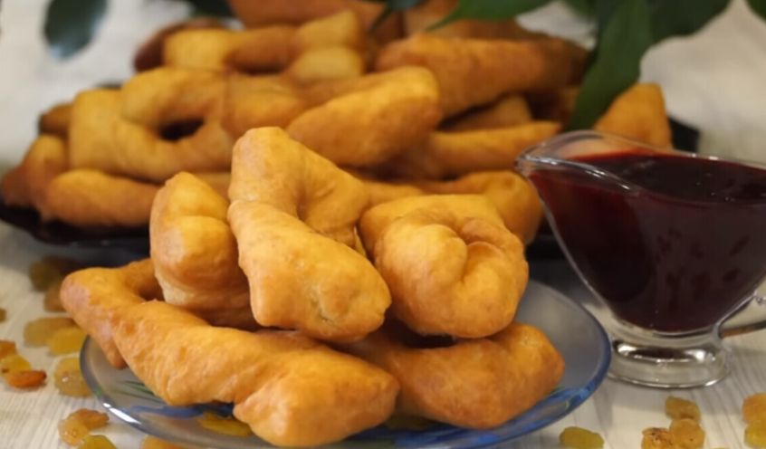 Простой и вкусный десерт: кефирные вергуны, которые покорят ваши вкусовые рецепторы