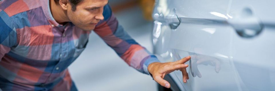 Что делать, если вашу машину поцарапали на парковке? Полезные советы для водителей