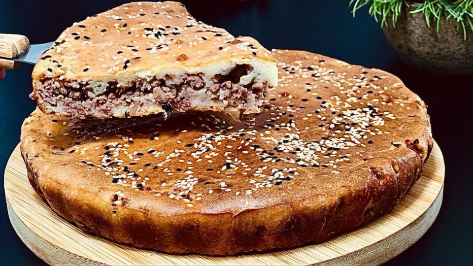 Как испечь аппетитный пирог с фаршем всего за 40 минут