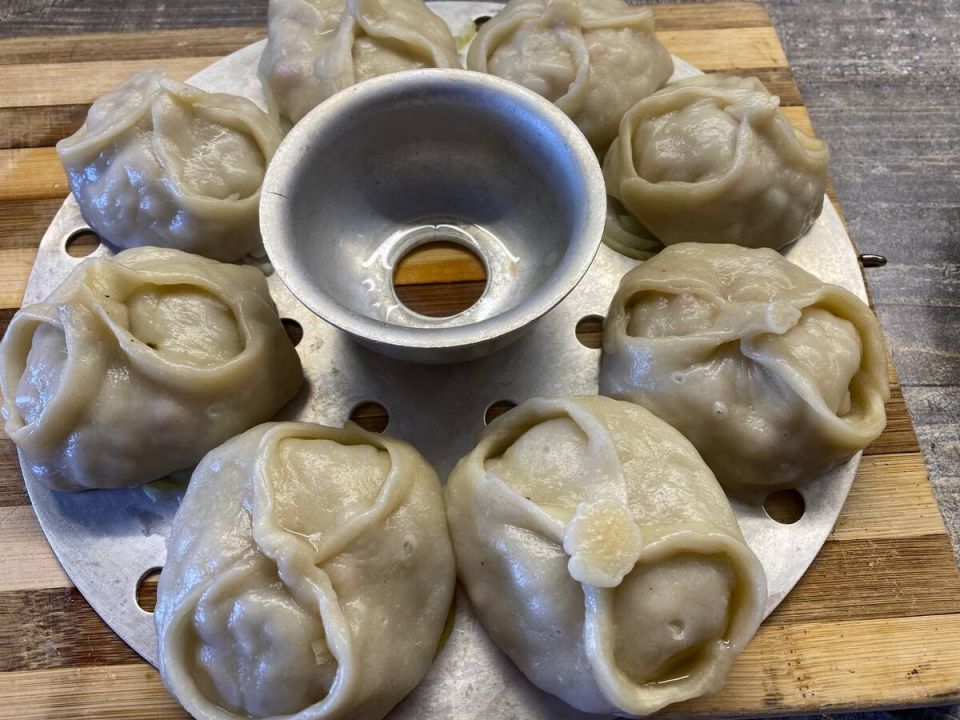 Как избежать прилипания манты к решетке без масла и жира: простой и экономичный вариант