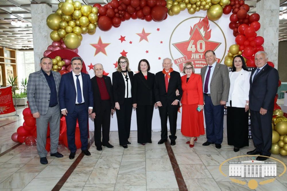   40                   