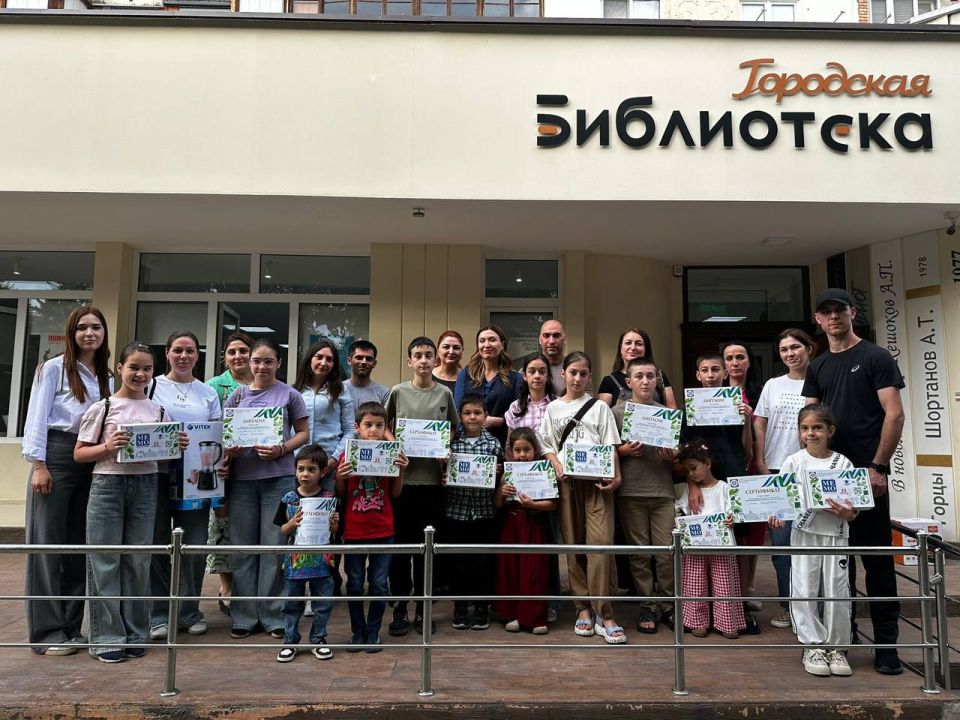 Сегодня в городской библиотеке состоялась развлекательно-образовательная игра под названием «Мемо приключение: открываем Нальчик вместе»