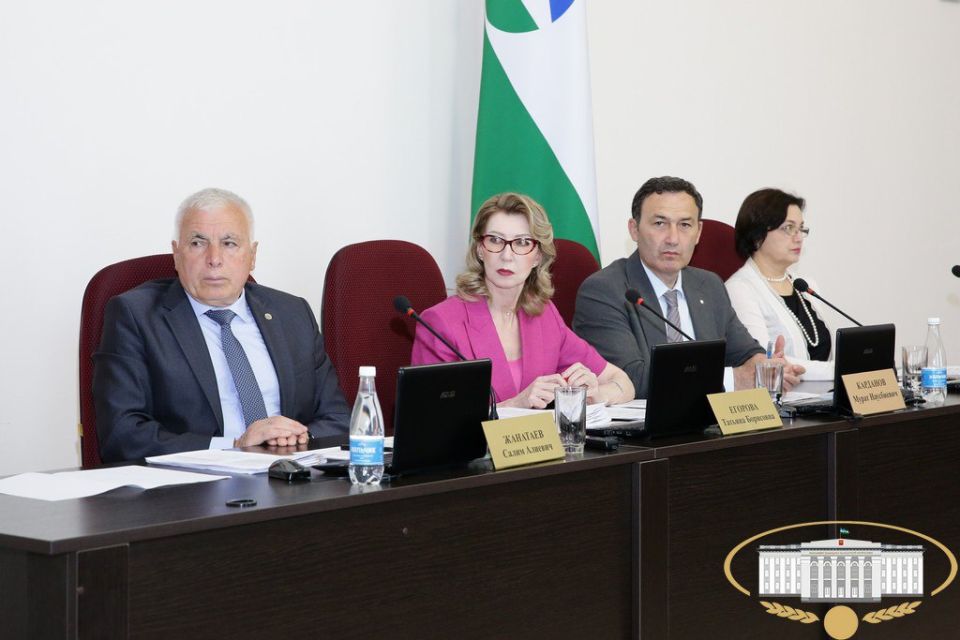 В ходе заседания президиума Парламента КБР рассмотрены проекты законов КБР