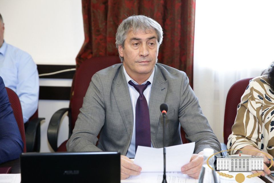В ходе заседания президиума Парламента КБР рассмотрены проекты законов КБР
