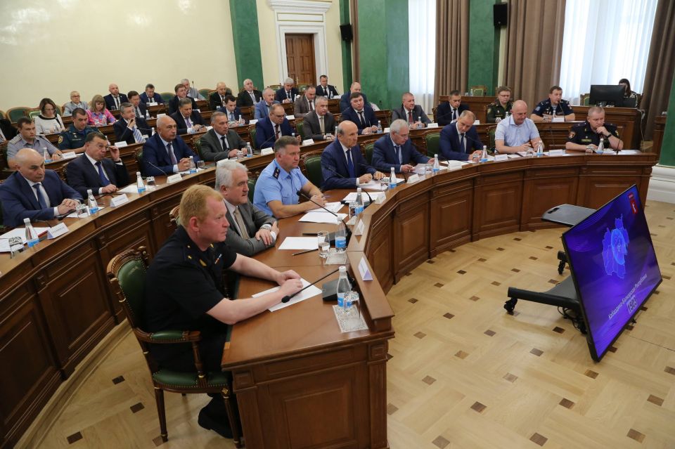 Казбек Коков провел заседание постоянно действующего координационного совещания по обеспечению правопорядка в Кабардино-Балкарии