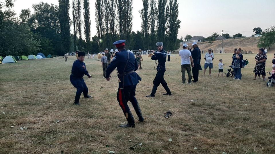 &quot;Слава Богу, мы казаки!&quot;. В Прохладненском районе открывают слёт казачьей молодёжи