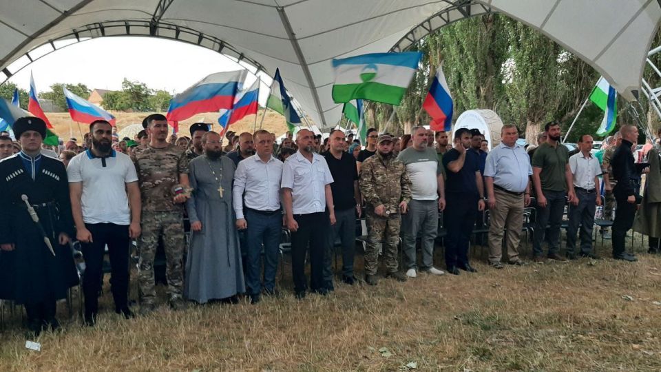 &quot;Слава Богу, мы казаки!&quot;. В Прохладненском районе открывают слёт казачьей молодёжи