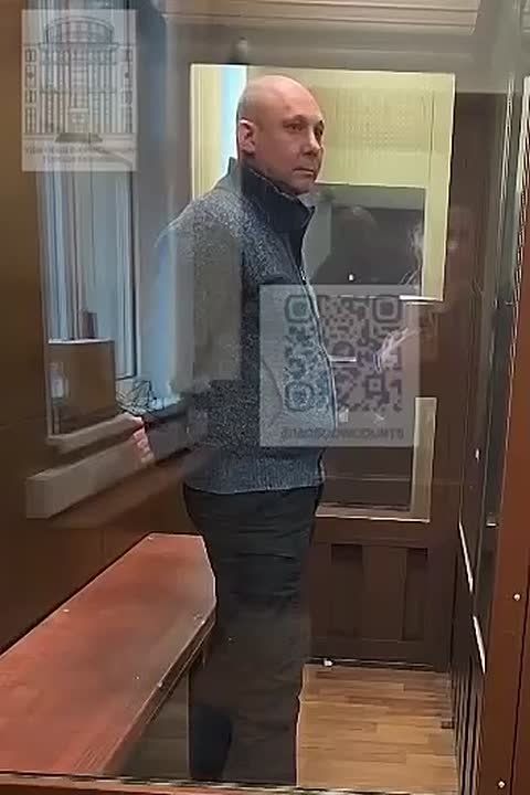         -      ,   -    