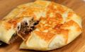Лаваш как основа: простой и вкусный мясной пирог для непрофессионалов