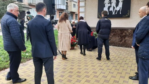 В Нальчике открывают мемориальную доску у дома, где жил поэт и прозаик, заслуженный работник культуры КБР Лиуан Губжоков