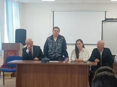 В образовательных учреждениях Чегемского района прошла акция «Сообщи, где торгуют смертью» В образовательных учреждениях Чегемского района прошла акция «Сообщи, где торгуют смертью»