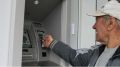 Почему пенсионерам стоит снять средства сразу: советы экспертов