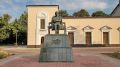 В Нальчике пройдёт возложение цветов к памятнику поэта