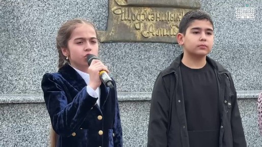 В Нальчике состоялась церемония возложения цветов к памятнику Али Асхадовича Шогенцукова, приуроченная к 125-летию со дня рождения