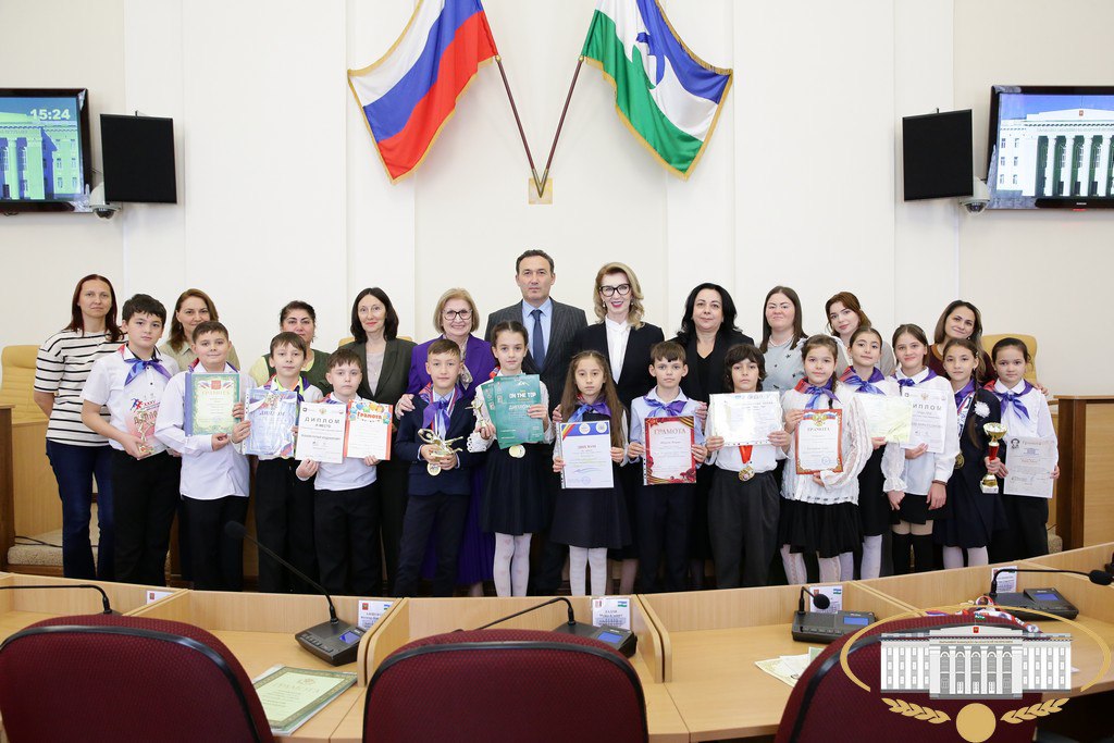 В рамках проекта "Государственный час" депутаты законодательного органа республики встретились с учащимися МКОУ "Средняя общеобразовательная школа № 6 с углублённым изучением отдельных предметов" г. Нальчика В рамках проекта "Государственный час" депутаты законодательного органа республики встретились с учащимися МКОУ "Средняя общеобразовательная школа № 6 с углублённым изучением отдельных предметов" г. Нальчика