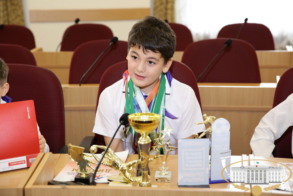 В рамках проекта "Государственный час" депутаты законодательного органа республики встретились с учащимися МКОУ "Средняя общеобразовательная школа № 6 с углублённым изучением отдельных предметов" г. Нальчика В рамках проекта "Государственный час" депутаты законодательного органа республики встретились с учащимися МКОУ "Средняя общеобразовательная школа № 6 с углублённым изучением отдельных предметов" г. Нальчика