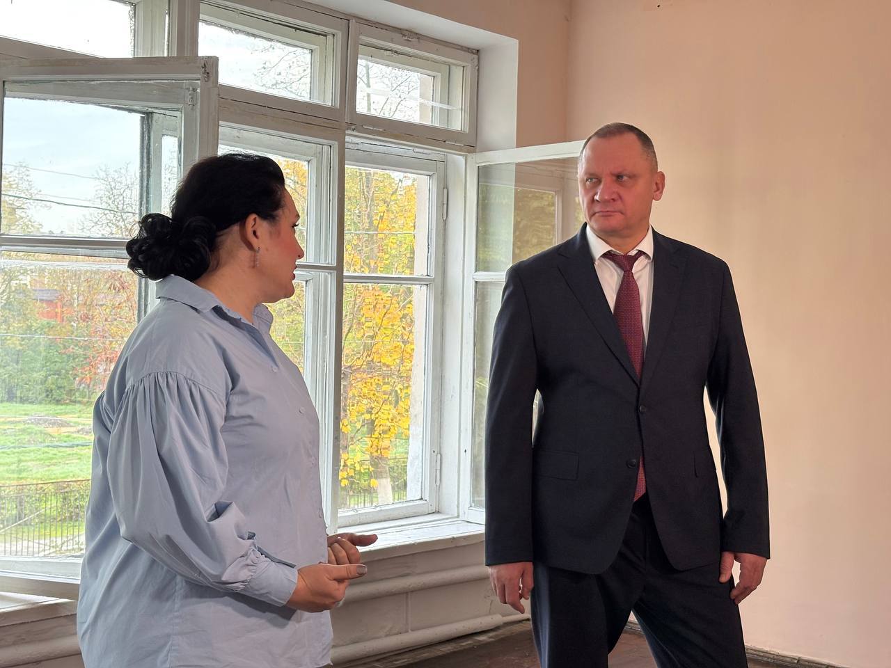 Сегодня в КБР под руководством заместителя полномочного представителя Президента РФ в СКФО Андрея Шабалина работает мобильная приемная РФ Сегодня в КБР под руководством заместителя полномочного представителя Президента РФ в СКФО Андрея Шабалина работает мобильная приемная РФ