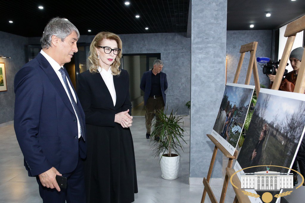 В Доме молодежи открылась фотовыставка "Хроники террора украинского неонацистского режима", организованная Парламентом КБР В Доме молодежи открылась фотовыставка "Хроники террора украинского неонацистского режима", организованная Парламентом КБР