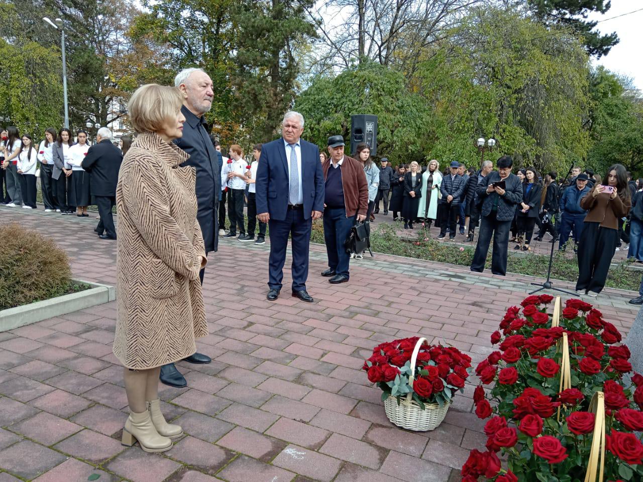 В Нальчике прошел митинг в честь Али Шогенцукова В Нальчике прошел митинг в честь Али Шогенцукова