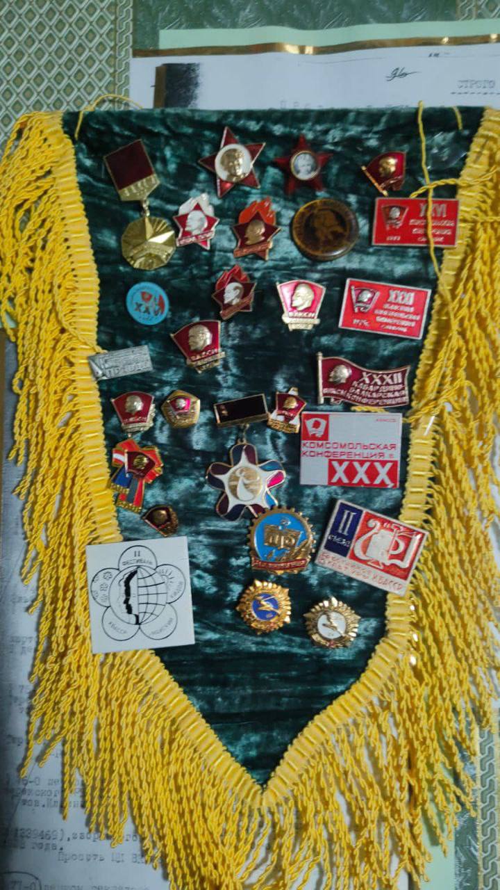 Сегодня в День Комсомола председатель Майской ТИК Наталья Канаева, член ТИК Сергей Аванесьян, заместитель председателя УИК N82 Ольга Полиенко- председатель Совета ветеранов комсомола, председатель УИК N84 Светлана... Сегодня в День Комсомола председатель Майской ТИК Наталья Канаева, член ТИК Сергей Аванесьян, заместитель председателя УИК N82 Ольга Полиенко- председатель Совета ветеранов комсомола, председатель УИК N84 Светлана...