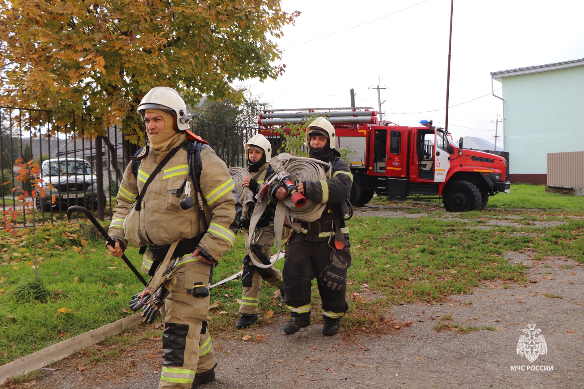 В здании школы №11 г. Нальчик отработали вводные по тушению пожара В здании школы №11 г. Нальчик отработали вводные по тушению пожара