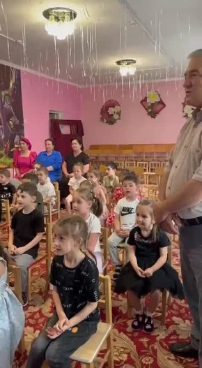 В дошкольном отделении №6 МОУ «Лицей №1 им. К.С. Отарова» прошло познавательное мероприятие на тему «О выборах для самых маленьких граждан России», организованное Эльбрусской ТИК