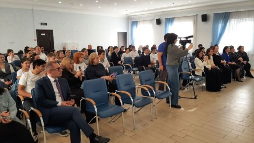 В Министерстве просвещения и науки КБР проходит торжественная церемония награждения победителей и призёров конкурса на лучший студенческий реферат по антитеррористической и антиэкстремистской тематике