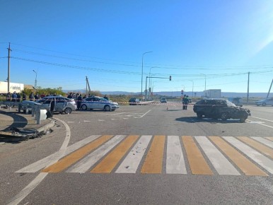 Полицейские Кабардино-Балкарии выясняют обстоятельства ДТП в Лескенском районе