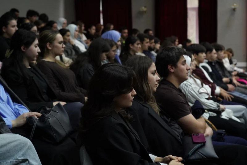 Полицейские Кабардино-Балкарии и ветераны приняли участие в памятном мероприятии Полицейские Кабардино-Балкарии и ветераны приняли участие в памятном мероприятии