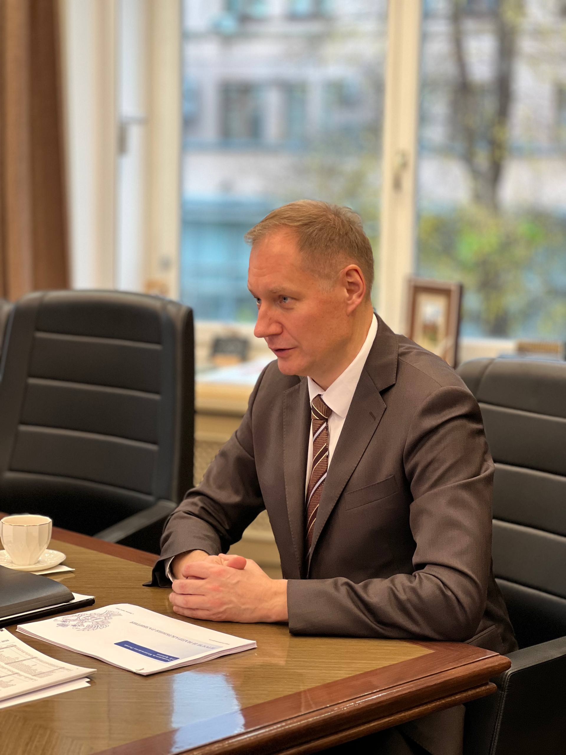 Сегодня в Москве Глава КБР Казбек Коков встретился с руководителем Федерального казначейства Романом Артюхиным Сегодня в Москве Глава КБР Казбек Коков встретился с руководителем Федерального казначейства Романом Артюхиным