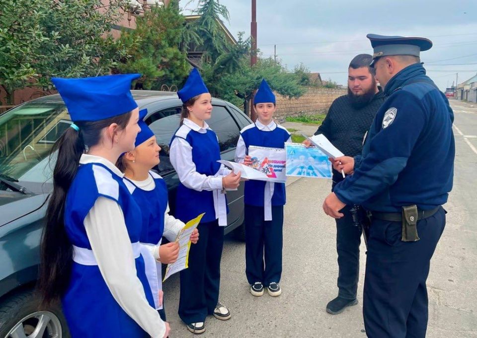 Юные инспекторы движения призвали жителей Кабардино-Балкарии соблюдать ПДД ради сохранения жизни