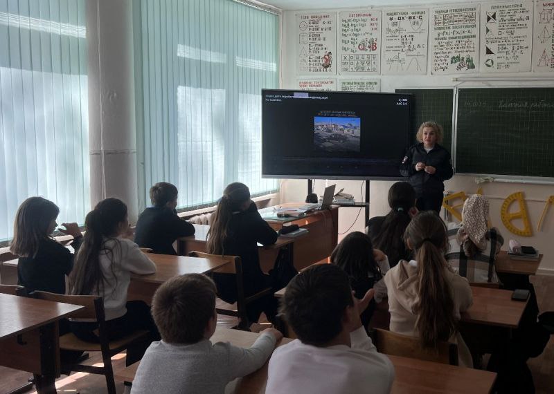 Более трехсот школьников Кабардино-Балкарии стали участниками комплексного мероприятия «Безопасность в осенне-зимний период» Более трехсот школьников Кабардино-Балкарии стали участниками комплексного мероприятия «Безопасность в осенне-зимний период»