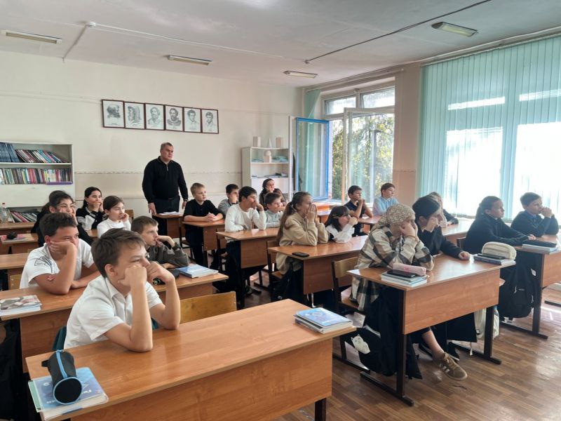 Более трехсот школьников Кабардино-Балкарии стали участниками комплексного мероприятия «Безопасность в осенне-зимний период» Более трехсот школьников Кабардино-Балкарии стали участниками комплексного мероприятия «Безопасность в осенне-зимний период»