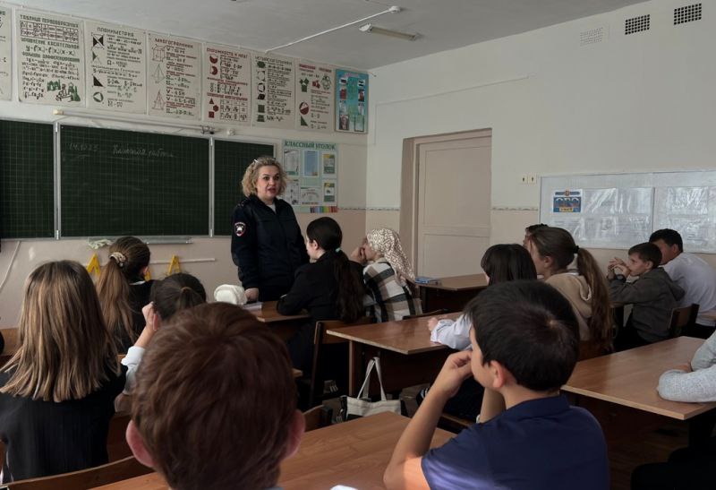 Более трехсот школьников Кабардино-Балкарии стали участниками комплексного мероприятия «Безопасность в осенне-зимний период» Более трехсот школьников Кабардино-Балкарии стали участниками комплексного мероприятия «Безопасность в осенне-зимний период»