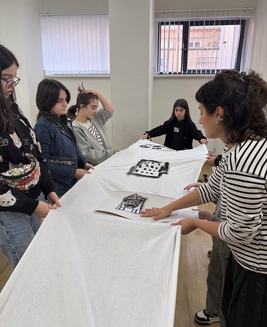 Вчера участники Детской Платформы рассуждали о том, каким живым существом мог бы быть Нальчик Вчера участники Детской Платформы рассуждали о том, каким живым существом мог бы быть Нальчик