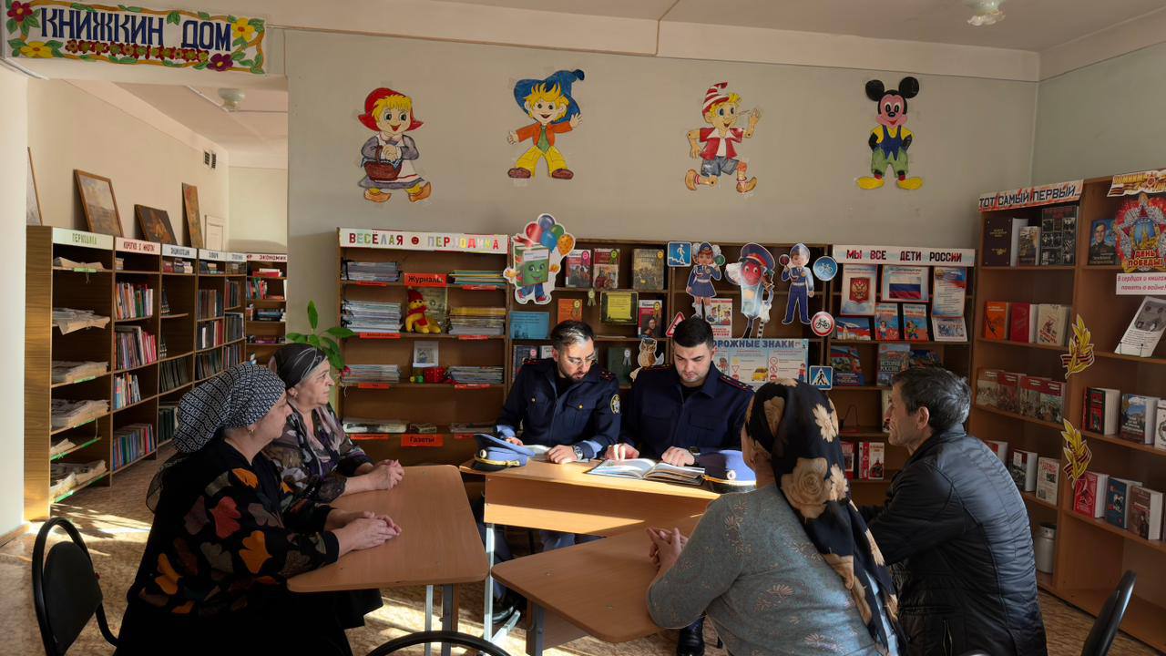 Сотрудники следственного отдела по Зольскому району приняли участие в патриотической акции «Искусство во благо единства»