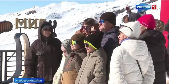 Красивые виды, ровные и скоростные трассы… На Эльбрусе открыли зоны для катания